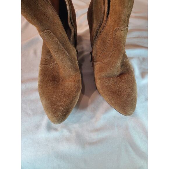 Chelsea & Violet Women’s Jane Suede Side Zip Ankle Boots Pointed Brown Size 6.5M - Picture 2 of 13